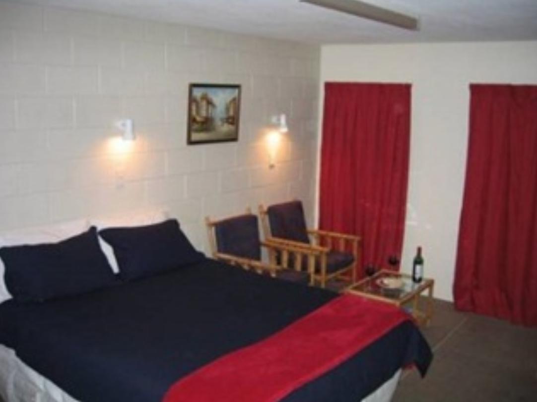Midway Pacifica Lodge โลเวอร์ฮัท ภายนอก รูปภาพ